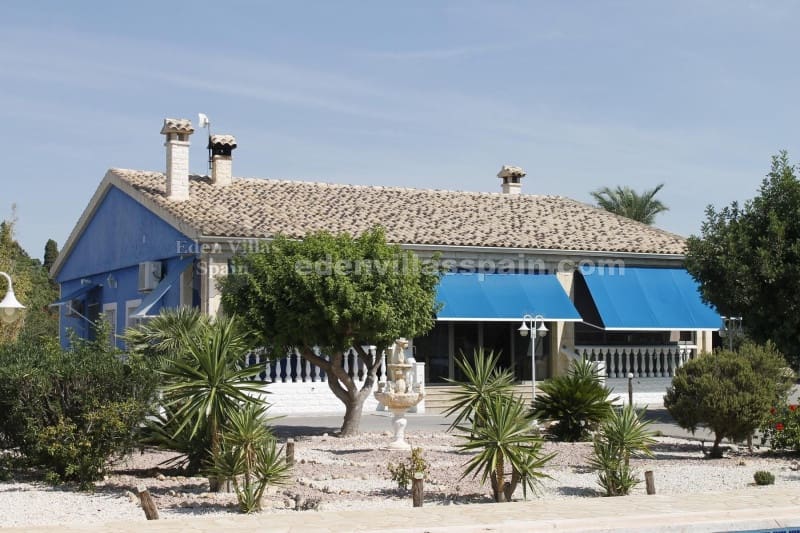 3 sovrum Finca/Hus på landet till salu i Elche / Elx med pool - 435 000 € (Ref: 8537888)