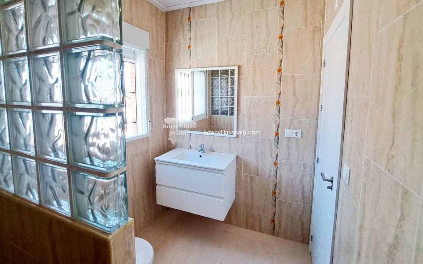 3 bedroom Finca/Country House for sale in Alicante / Alacant city with pool - € 385,000 (Ref: 8647835)