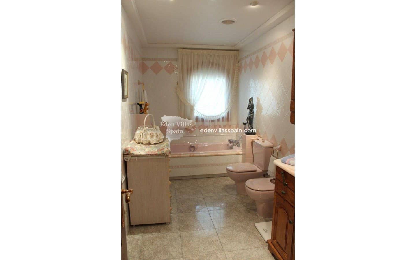 6 slaapkamer Villa te koop in Alicante stad met zwembad - € 920.000 (Ref: 8681647)