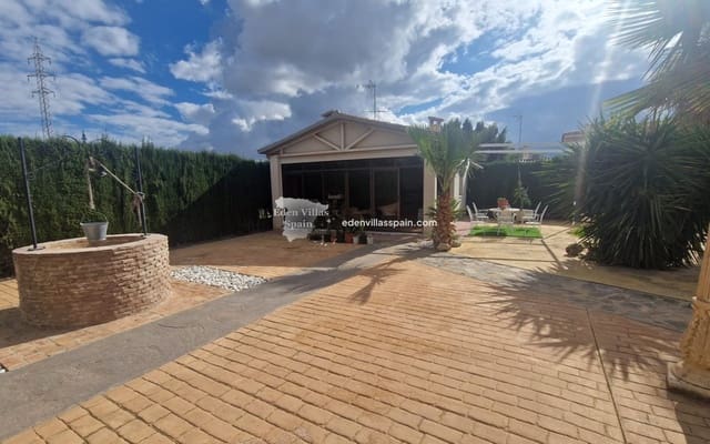 4 slaapkamer Finca/Landhuis te koop in Alicante stad met zwembad - € 690.000 (Ref: 8769665)