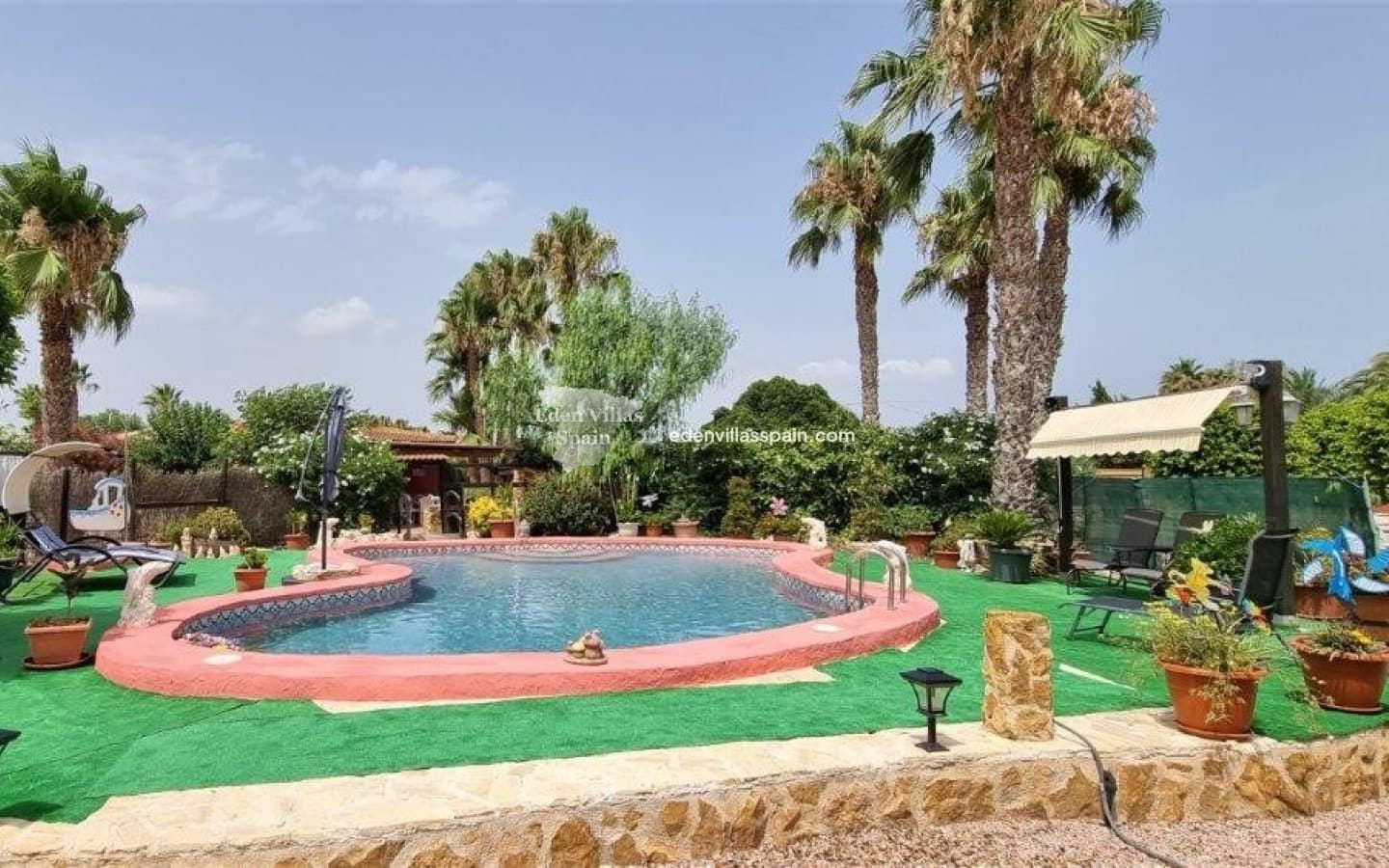4 bedroom Villa for sale in Alicante / Alacant city with pool - € 975,000 (Ref: 8807356)
