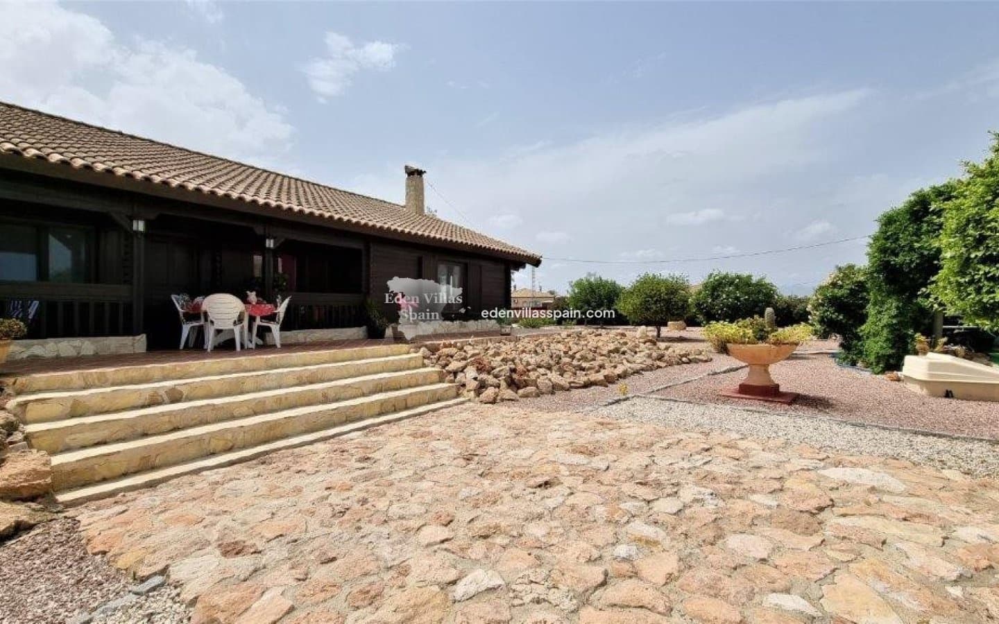 4 bedroom Villa for sale in Alicante / Alacant city with pool - € 975,000 (Ref: 8807356)