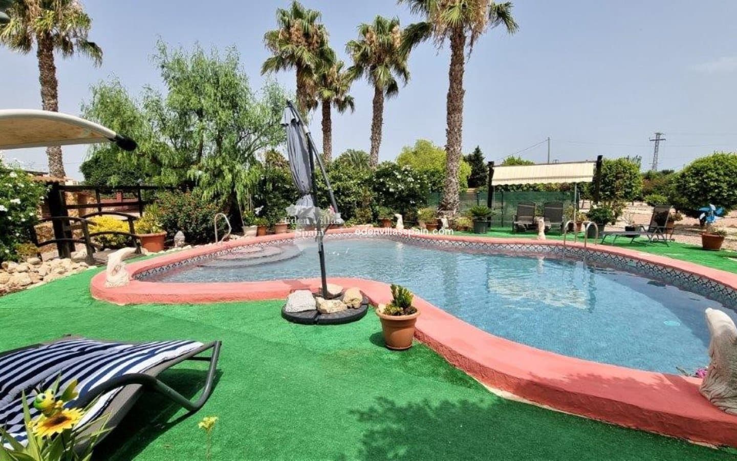 4 bedroom Villa for sale in Alicante / Alacant city with pool - € 975,000 (Ref: 8807356)