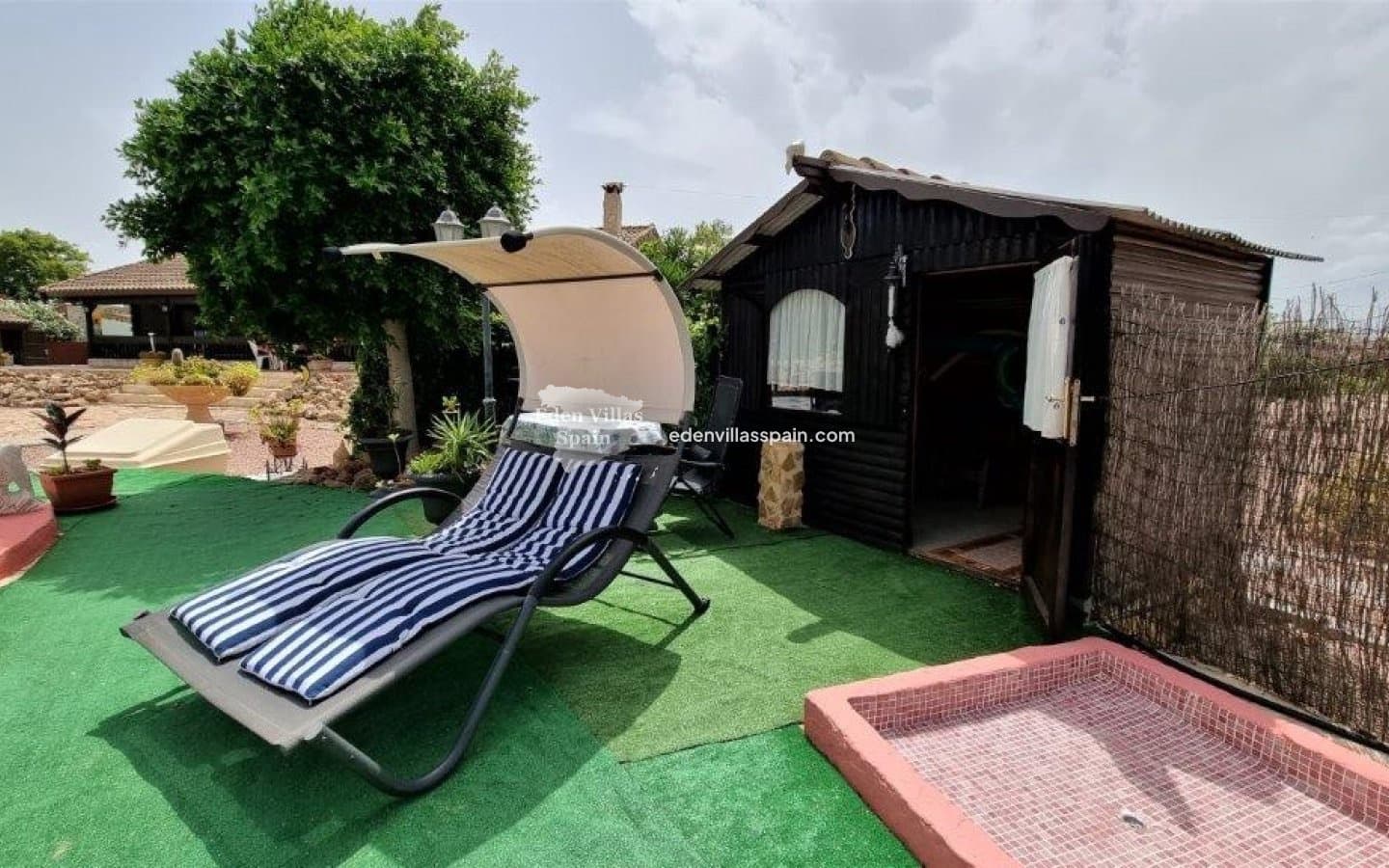 4 bedroom Villa for sale in Alicante / Alacant city with pool - € 975,000 (Ref: 8807356)