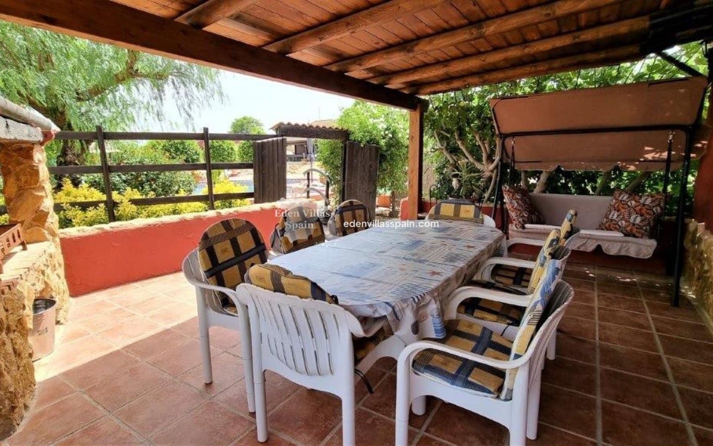4 bedroom Villa for sale in Alicante / Alacant city with pool - € 975,000 (Ref: 8807356)