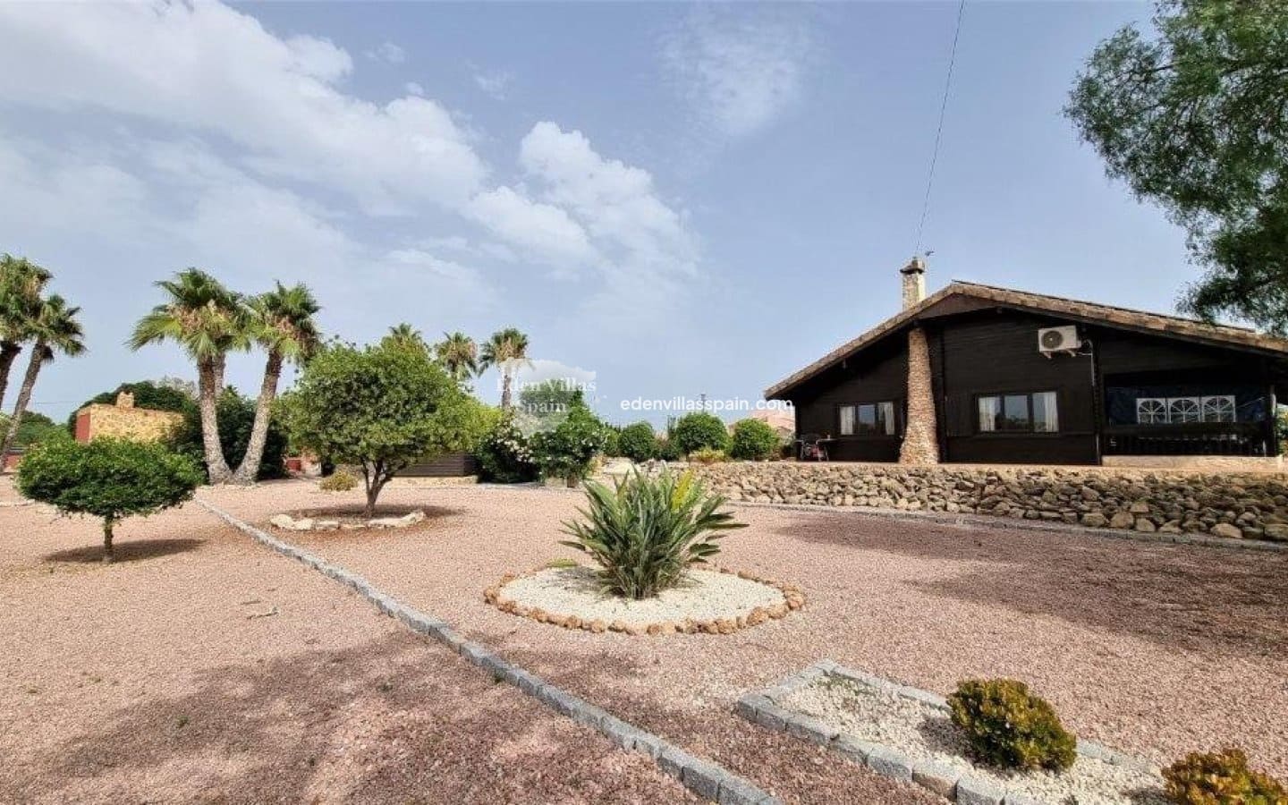 4 bedroom Villa for sale in Alicante / Alacant city with pool - € 975,000 (Ref: 8807356)