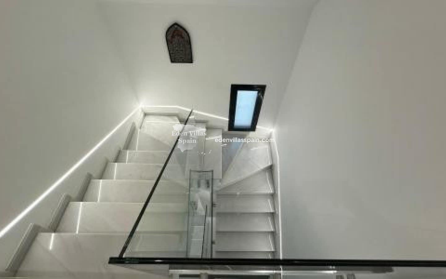 5 slaapkamer Villa te koop in Playa de San Juan met zwembad garage - € 1.499.000 (Ref: 8848717)