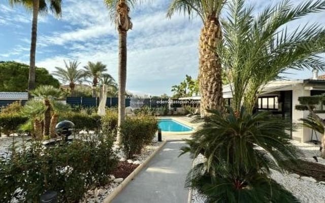 5 slaapkamer Villa te koop in Playa de San Juan, Alicante stad met zwembad garage - € 1.499.000 (Ref: 8848717)