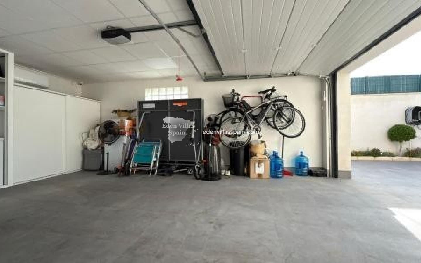 5 slaapkamer Villa te koop in Alicante stad met zwembad - € 1.499.000 (Ref: 8848718)