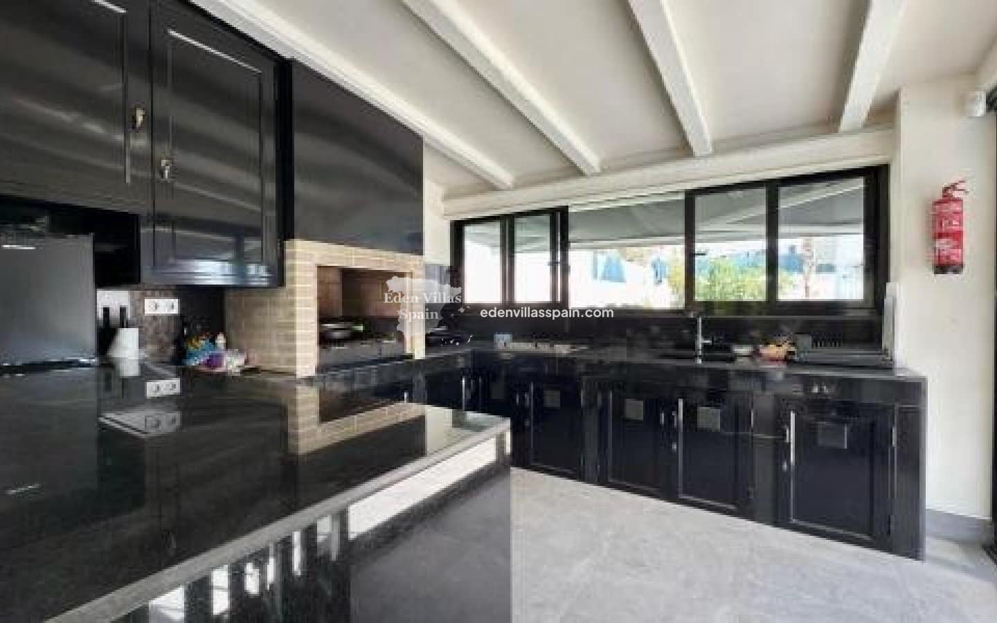 5 slaapkamer Villa te koop in Alicante stad met zwembad - € 1.499.000 (Ref: 8848718)