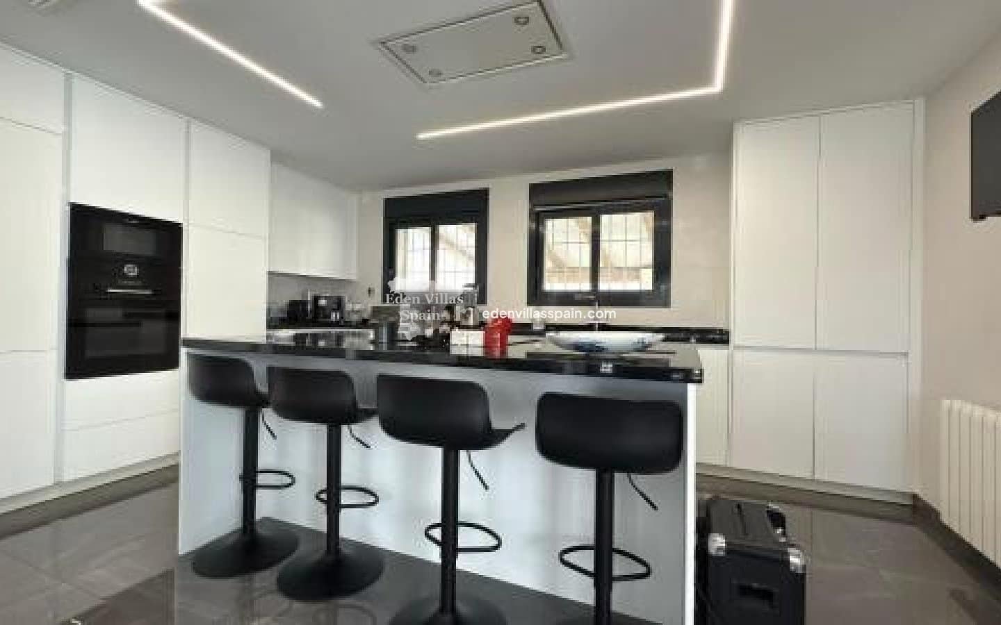 5 slaapkamer Villa te koop in Alicante stad met zwembad - € 1.499.000 (Ref: 8848718)