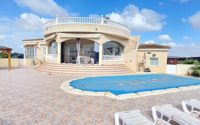 3 soveværelse Villa til salg i Alicante by med swimmingpool - € 450.000 (Ref: 8859392)