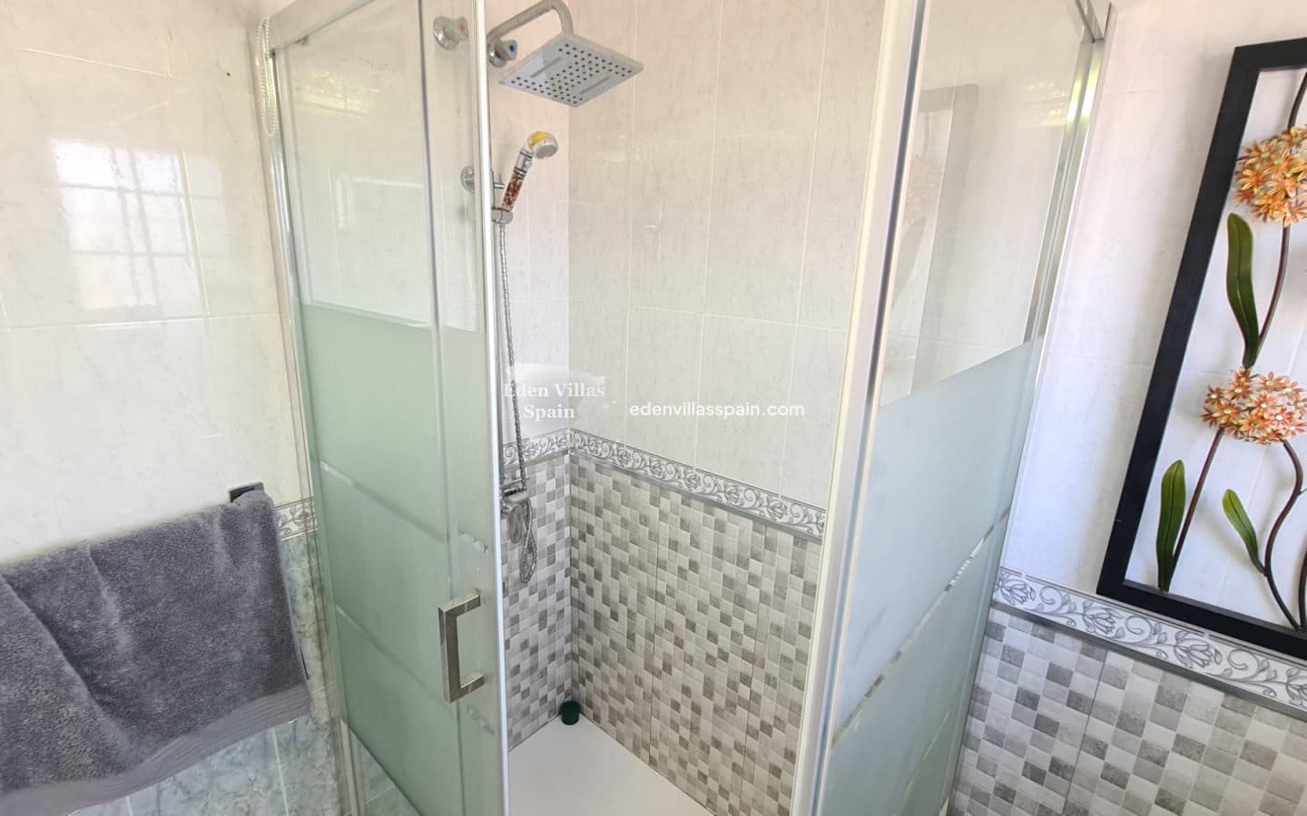 3 soveværelse Villa til salg i Alicante by med swimmingpool - € 450.000 (Ref: 8859392)