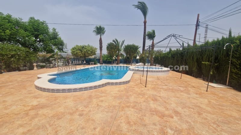 3 soveværelse Finca/Landehus til salg i Cox med swimmingpool - € 299.995 (Ref: 8880942)