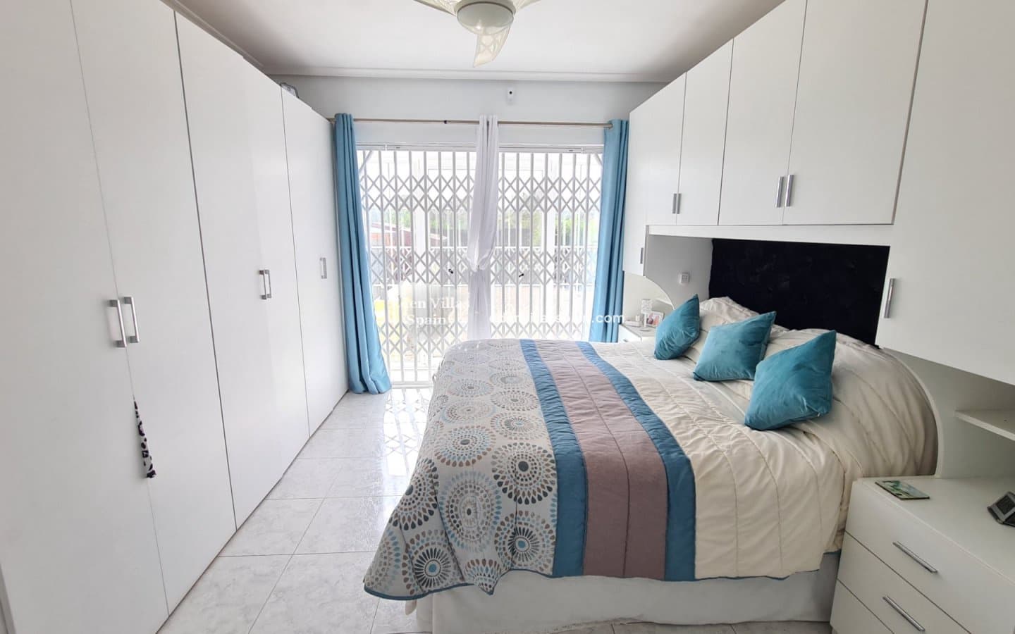 3 slaapkamer Finca/Landhuis te koop in Elche / Elx met zwembad - € 450.000 (Ref: 8893715)