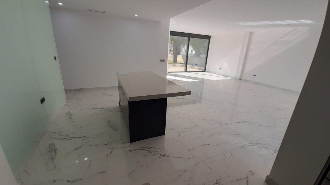 Chalet de 4 habitaciones en Orihuela Costa en venta con piscina - 1.100.000 € (Ref: 8895900)