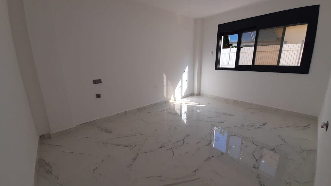 Chalet de 4 habitaciones en Orihuela Costa en venta con piscina - 1.100.000 € (Ref: 8895900)