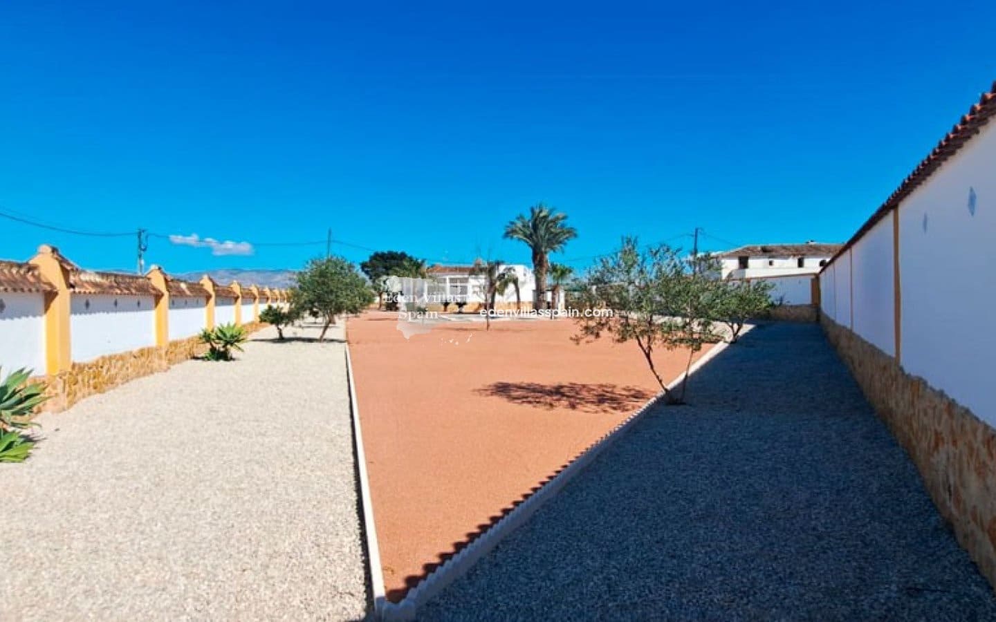 4 slaapkamer Villa te koop in Catral met zwembad garage - € 435.000 (Ref: 8901546)