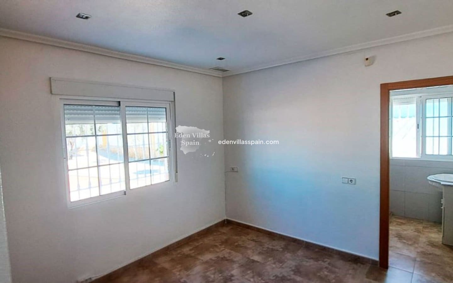 4 slaapkamer Villa te koop in Catral met zwembad garage - € 435.000 (Ref: 8901546)