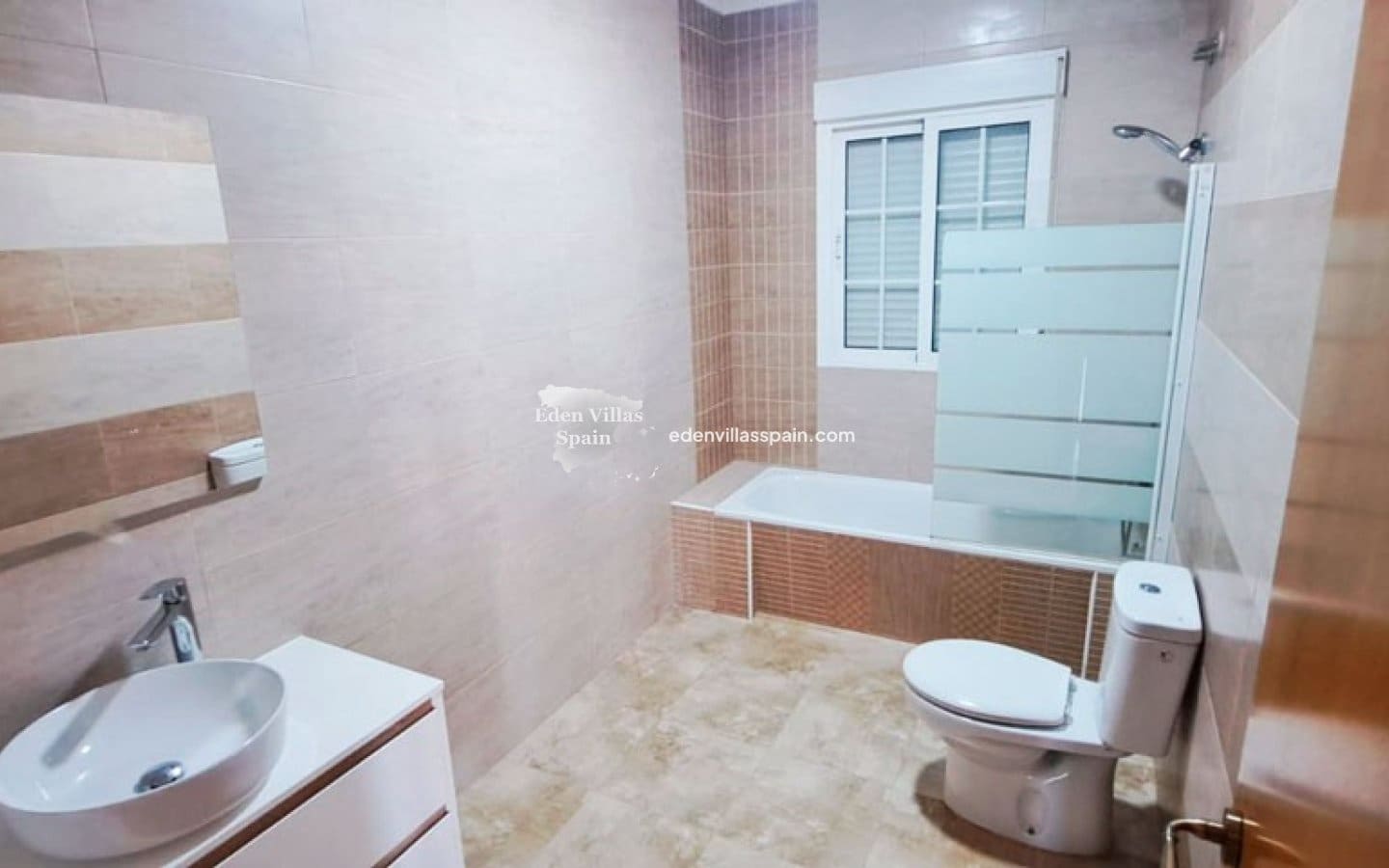 4 slaapkamer Villa te koop in Catral met zwembad garage - € 435.000 (Ref: 8901546)