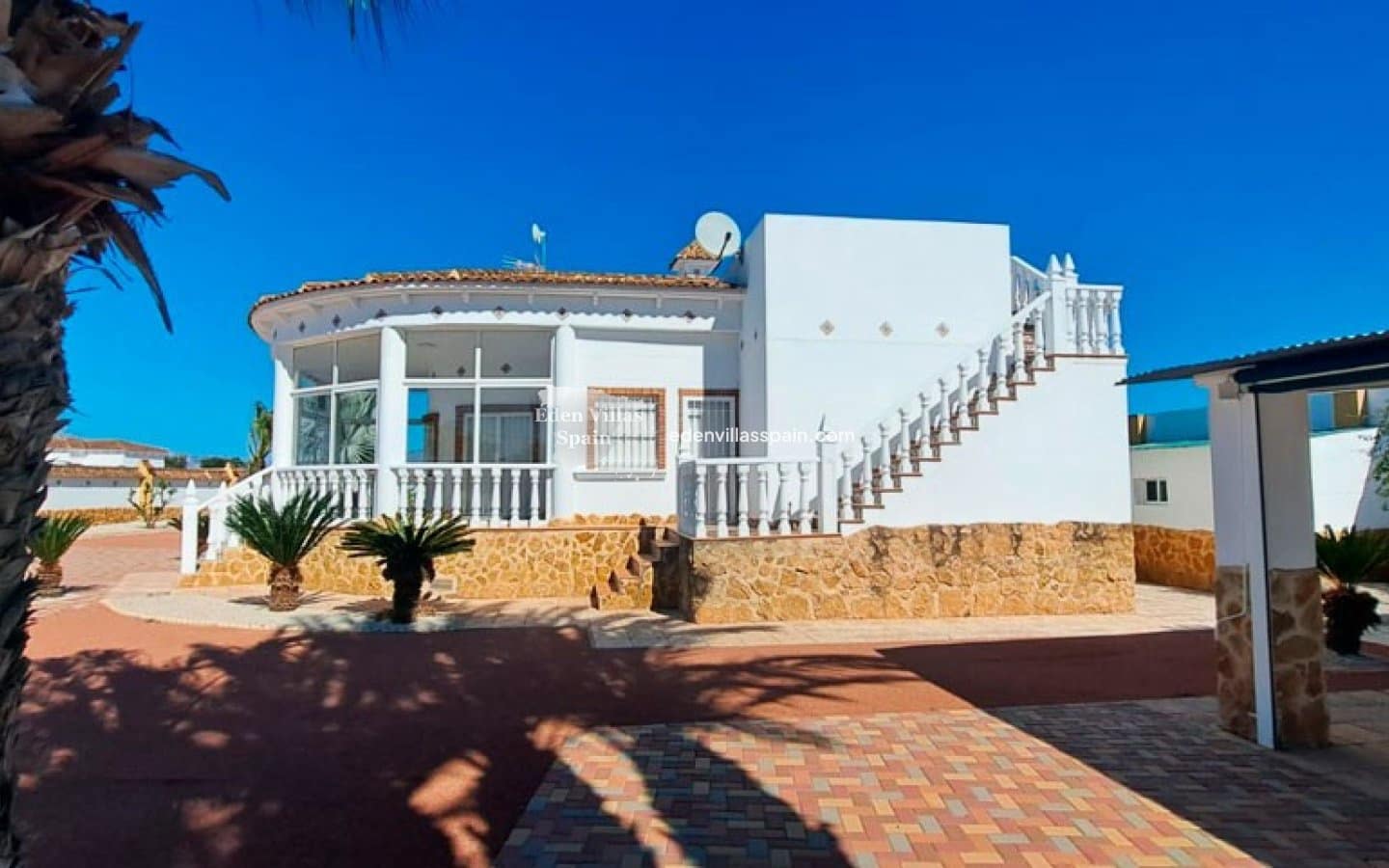 4 soveværelse Finca/Landehus til salg i Alicante by med swimmingpool garage - € 435.000 (Ref: 8901548)