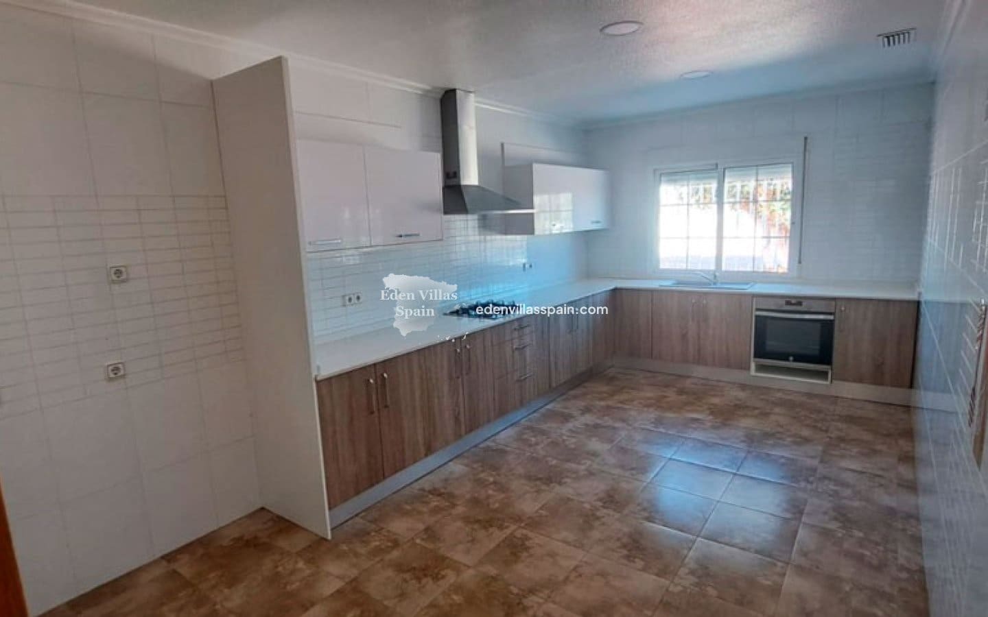 4 soveværelse Finca/Landehus til salg i Alicante by med swimmingpool garage - € 435.000 (Ref: 8901548)