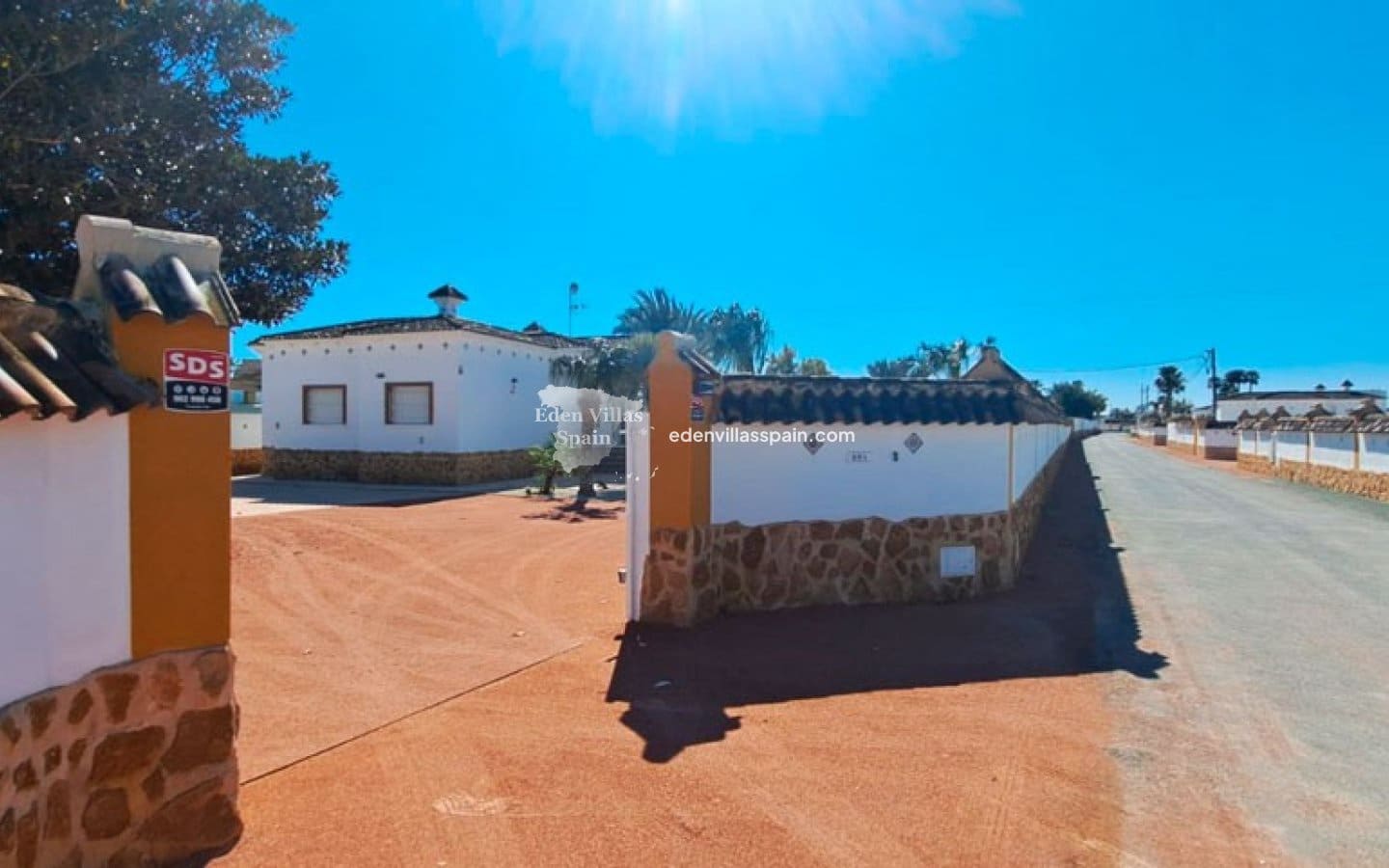 4 soveværelse Finca/Landehus til salg i Alicante by med swimmingpool garage - € 435.000 (Ref: 8901548)