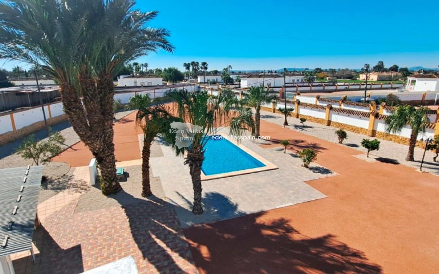 4 soveværelse Finca/Landehus til salg i Alicante by med swimmingpool garage - € 435.000 (Ref: 8901548)