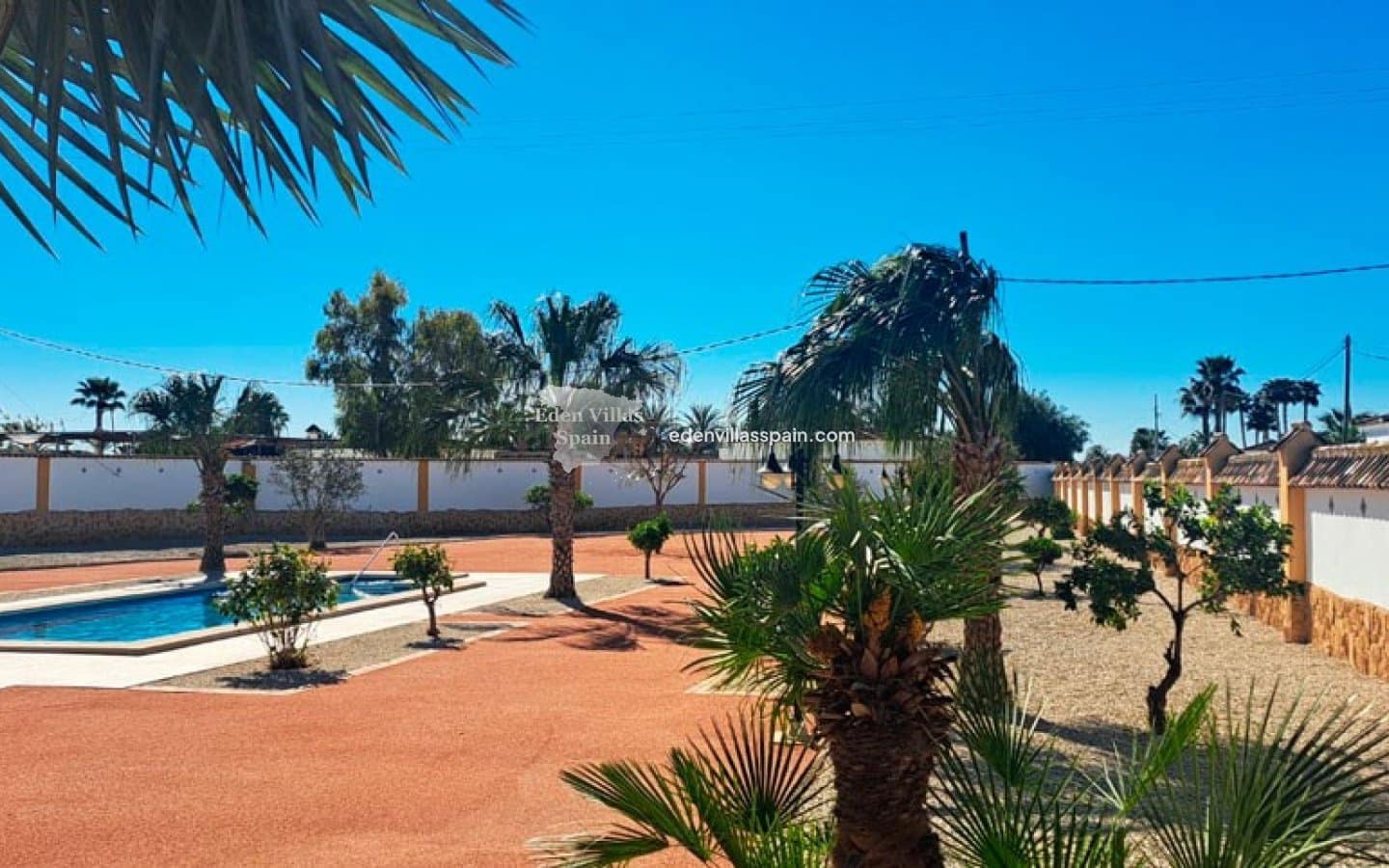 4 soveværelse Finca/Landehus til salg i Alicante by med swimmingpool garage - € 435.000 (Ref: 8901548)