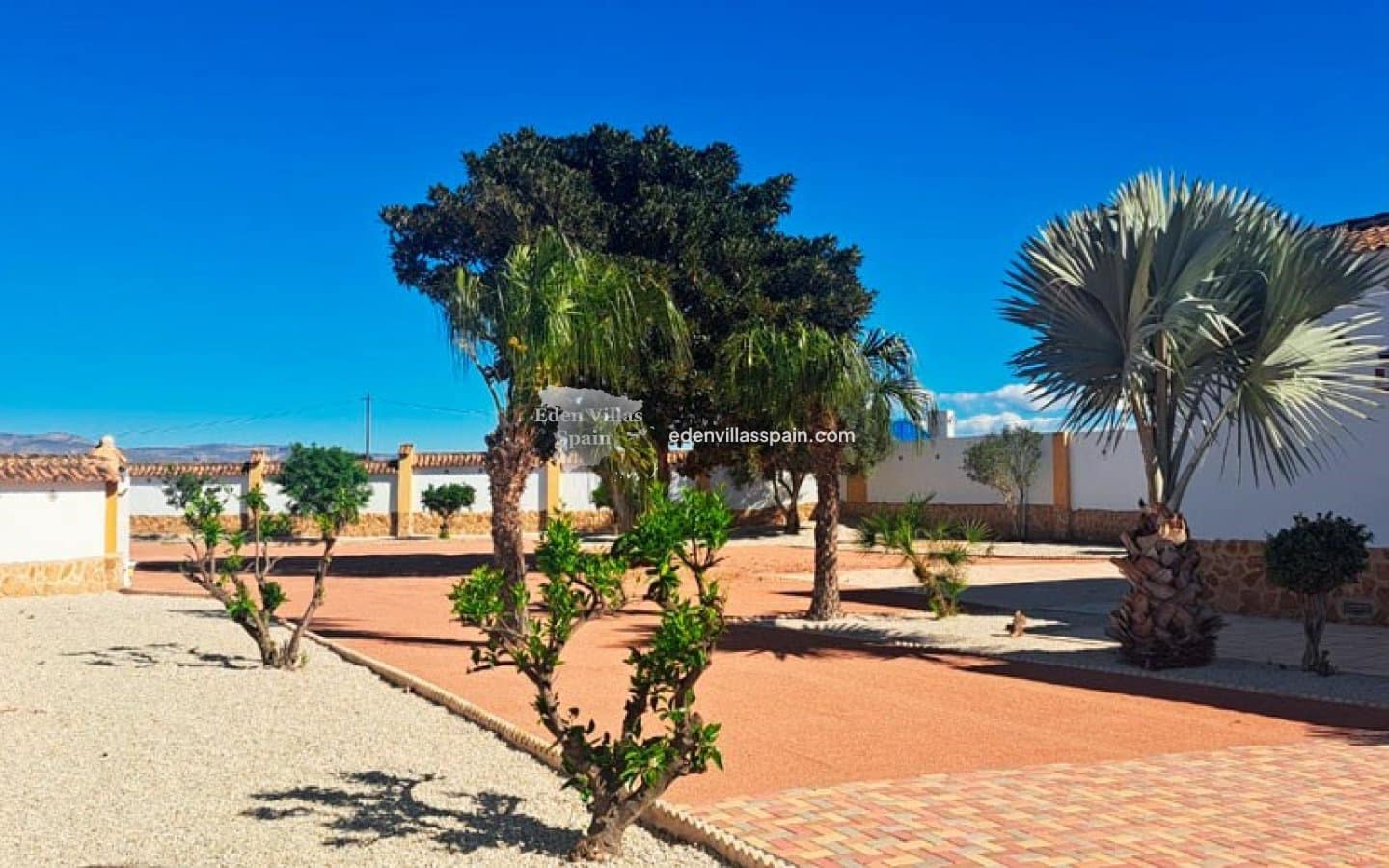 4 soveværelse Finca/Landehus til salg i Alicante by med swimmingpool garage - € 435.000 (Ref: 8901548)