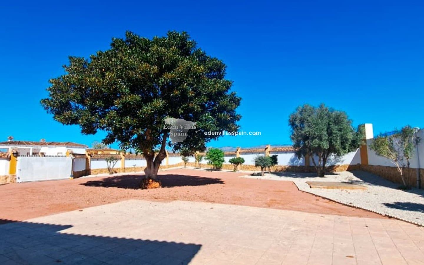4 soveværelse Finca/Landehus til salg i Alicante by med swimmingpool garage - € 435.000 (Ref: 8901548)