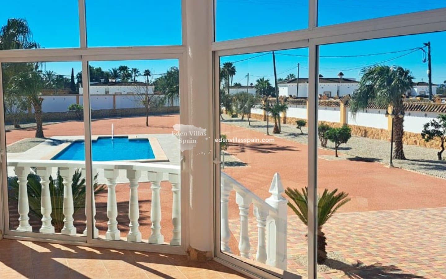 4 soveværelse Finca/Landehus til salg i Alicante by med swimmingpool garage - € 435.000 (Ref: 8901548)