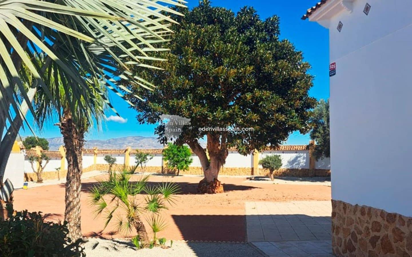 4 soveværelse Finca/Landehus til salg i Alicante by med swimmingpool garage - € 435.000 (Ref: 8901548)