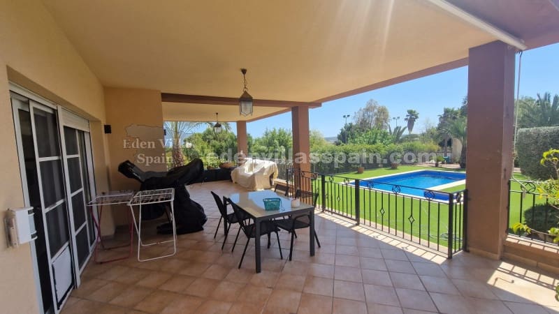 4 soverom Villa til salgs i Elche / Elx med svømmebasseng - € 579 995 (Ref: 8960763)