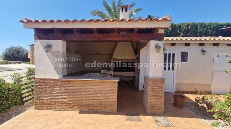 4 soverom Villa til salgs i Elche / Elx med svømmebasseng - € 579 995 (Ref: 8960763)