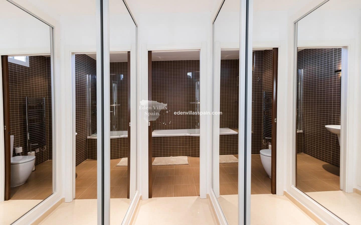 9 soveværelse Finca/Landehus til salg i Elche / Elx med swimmingpool - € 2.000.000 (Ref: 9004164)