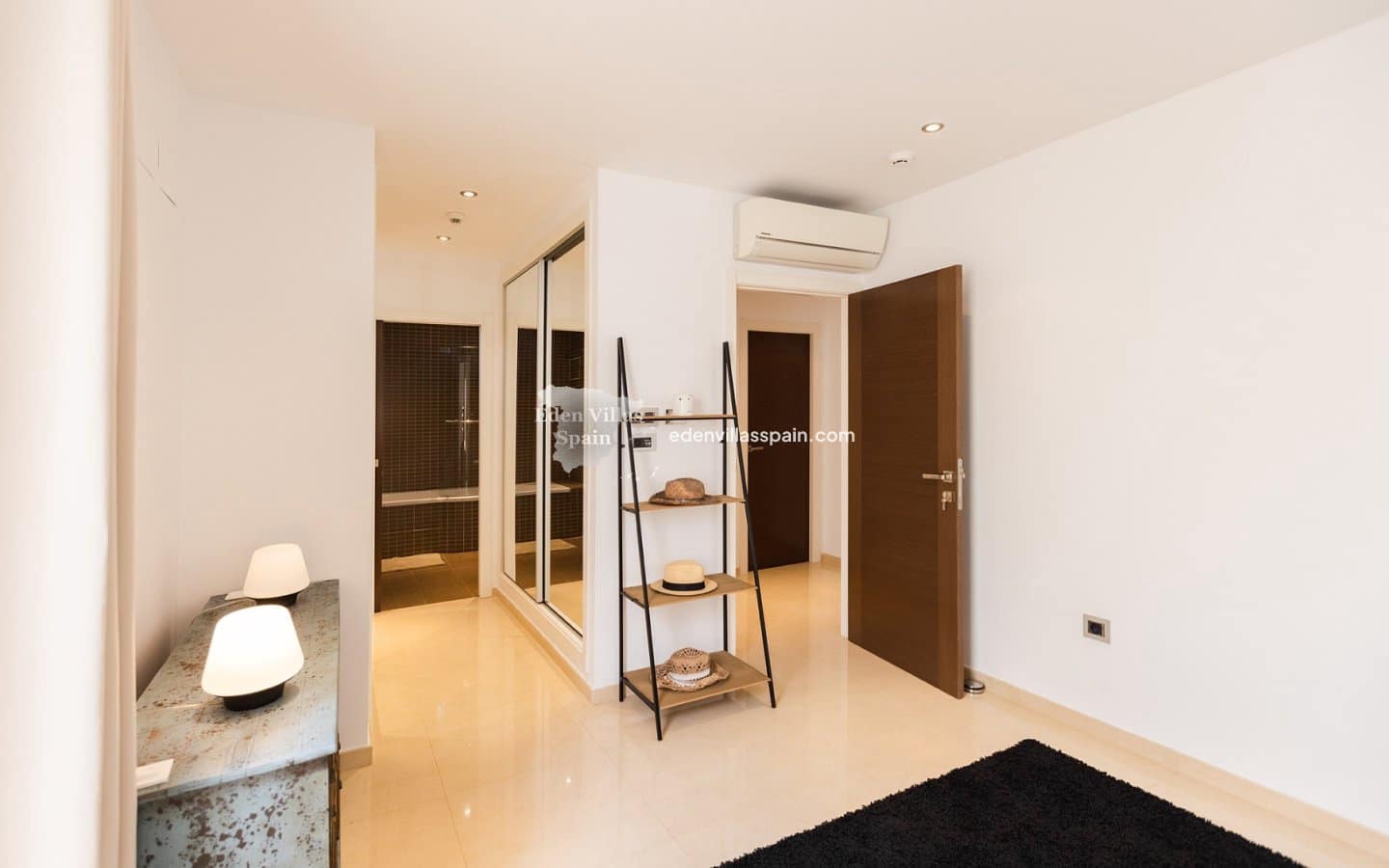 9 soveværelse Finca/Landehus til salg i Elche / Elx med swimmingpool - € 2.000.000 (Ref: 9004164)