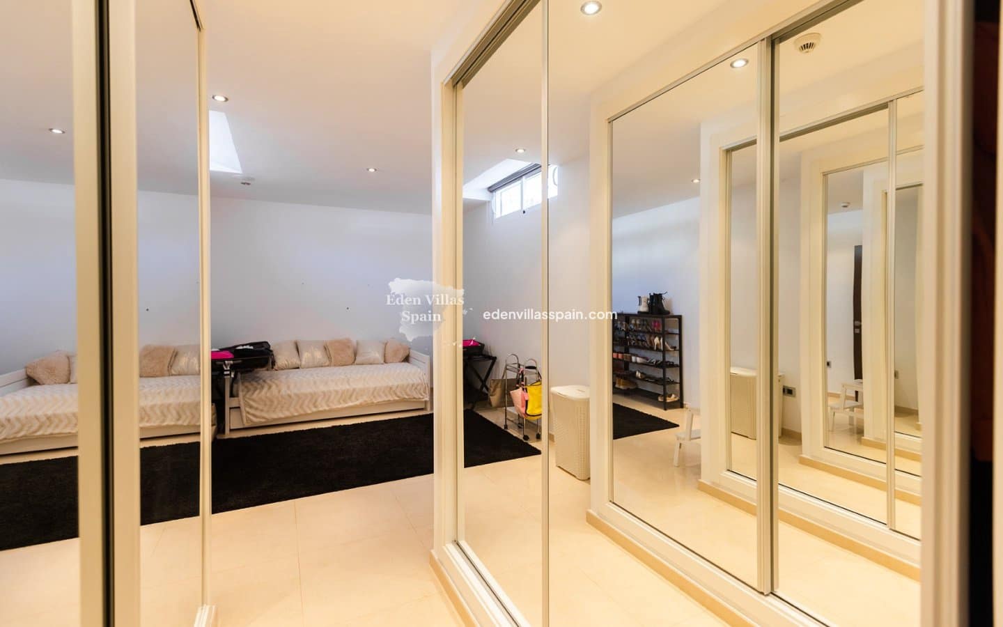 9 soveværelse Finca/Landehus til salg i Elche / Elx med swimmingpool - € 2.000.000 (Ref: 9004164)