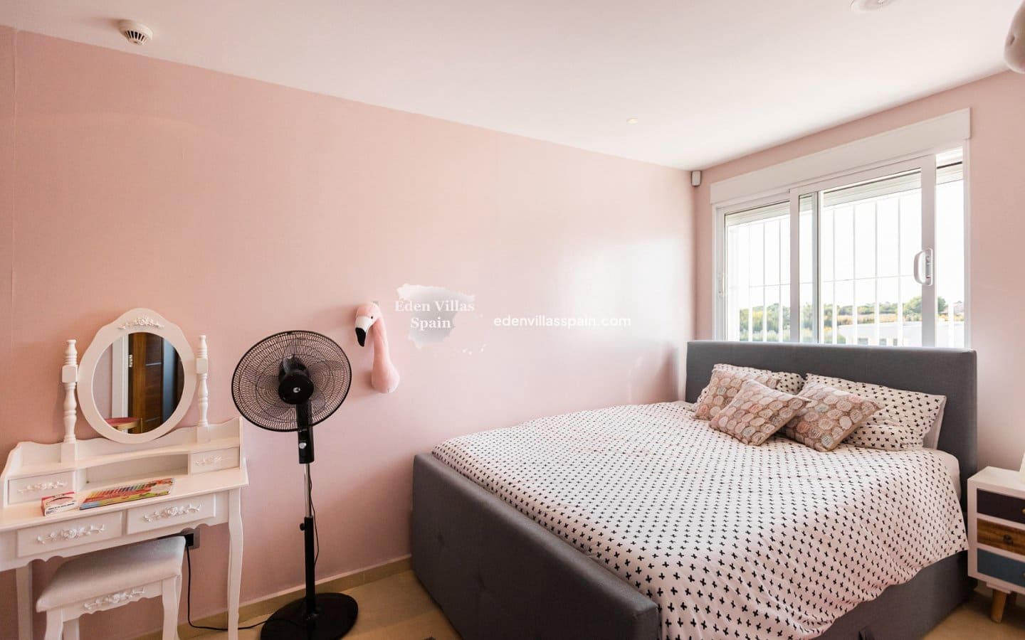 9 soveværelse Finca/Landehus til salg i Elche / Elx med swimmingpool - € 2.000.000 (Ref: 9004164)