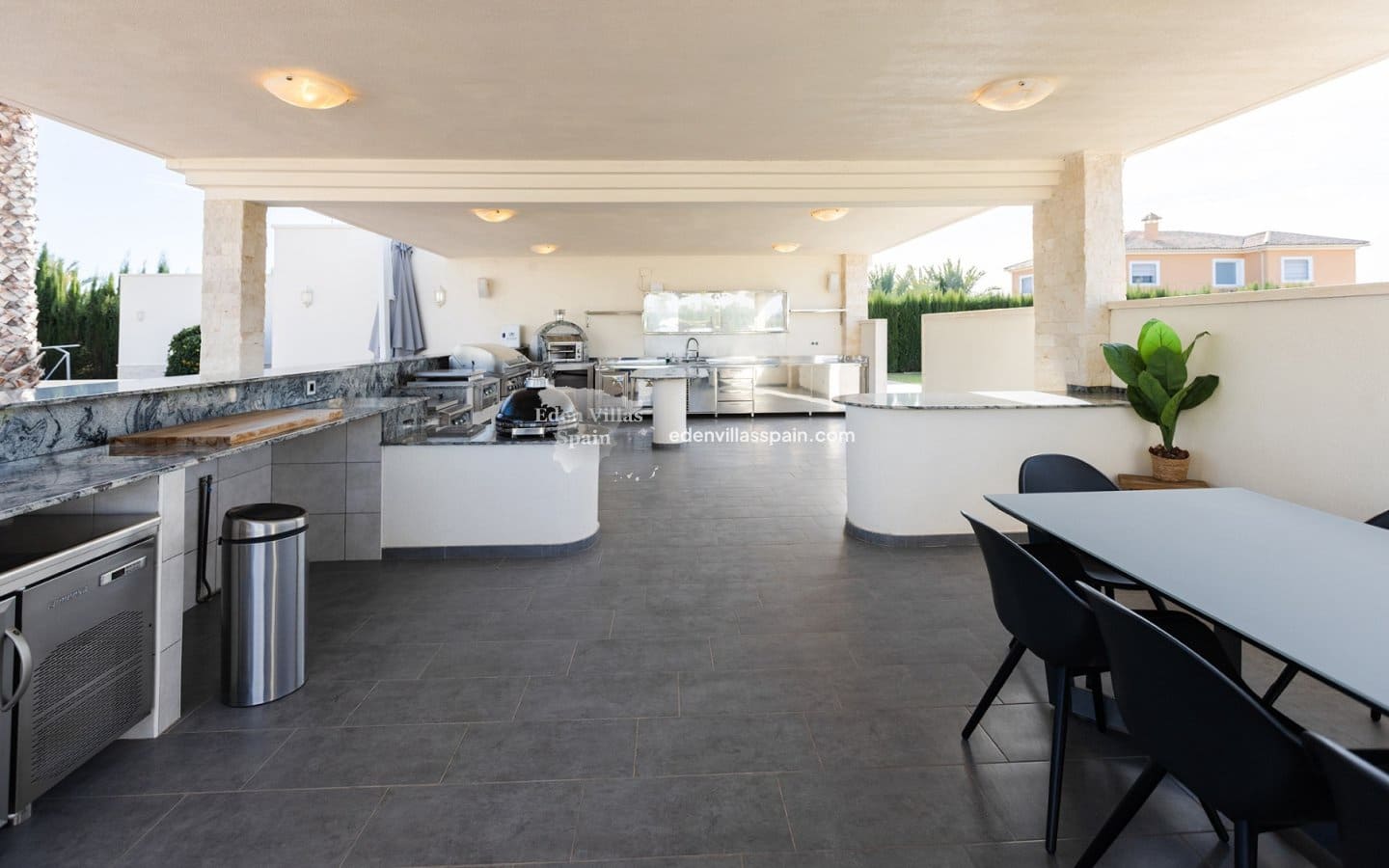 9 soveværelse Finca/Landehus til salg i Elche / Elx med swimmingpool - € 2.000.000 (Ref: 9004164)