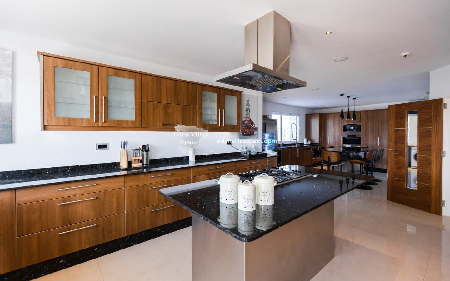 9 soveværelse Finca/Landehus til salg i Alicante by med swimmingpool - € 2.000.000 (Ref: 9009273)