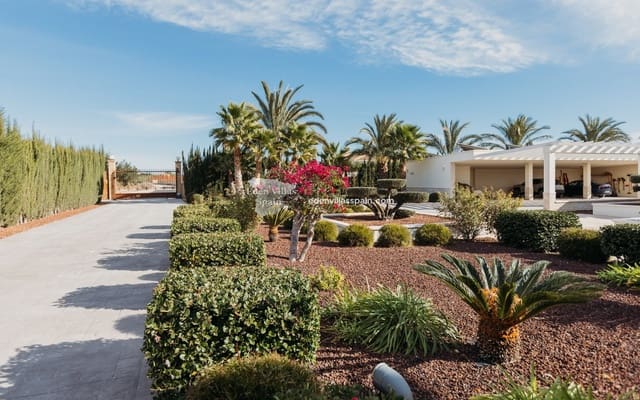 9 makuuhuone Maalaistalo myytävänä paikassa Alicante kaupunki mukana uima-altaan - 2 000 000 € (Ref: 9009273)