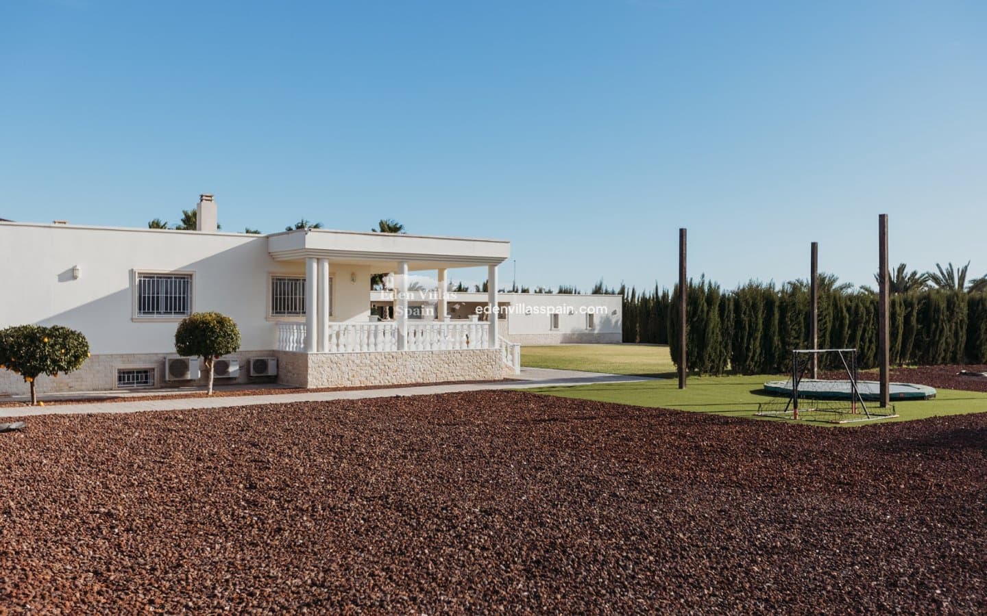 9 soveværelse Finca/Landehus til salg i Santa Pola med swimmingpool - € 2.000.000 (Ref: 9009359)