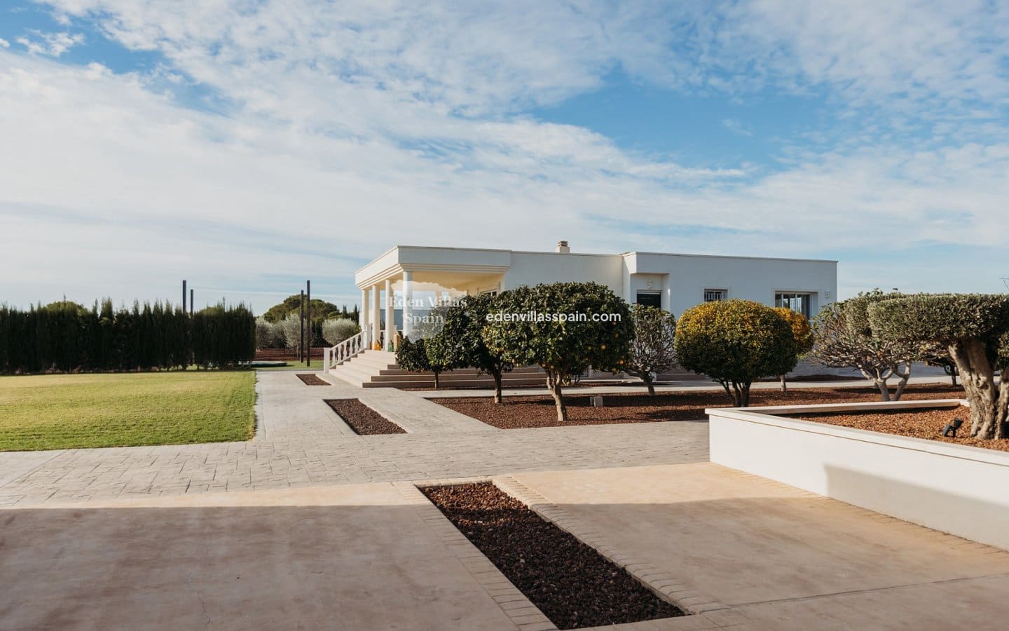 9 soveværelse Finca/Landehus til salg i Santa Pola med swimmingpool - € 2.000.000 (Ref: 9009359)