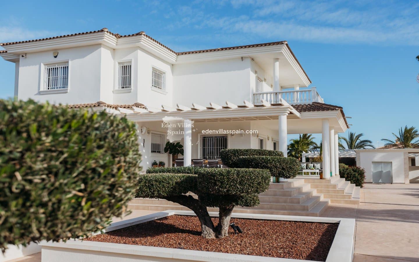 9 soveværelse Finca/Landehus til salg i Santa Pola med swimmingpool - € 2.000.000 (Ref: 9009359)