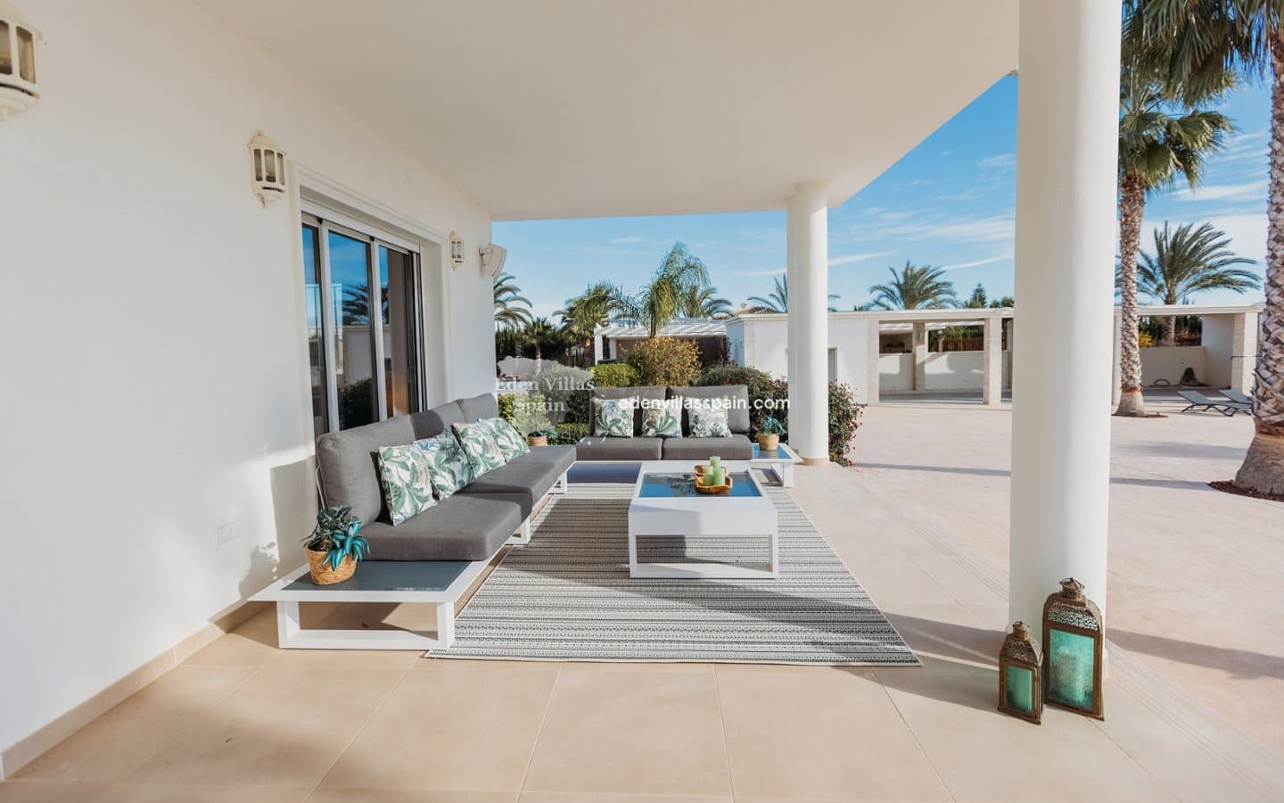 9 soveværelse Finca/Landehus til salg i Santa Pola med swimmingpool - € 2.000.000 (Ref: 9009359)