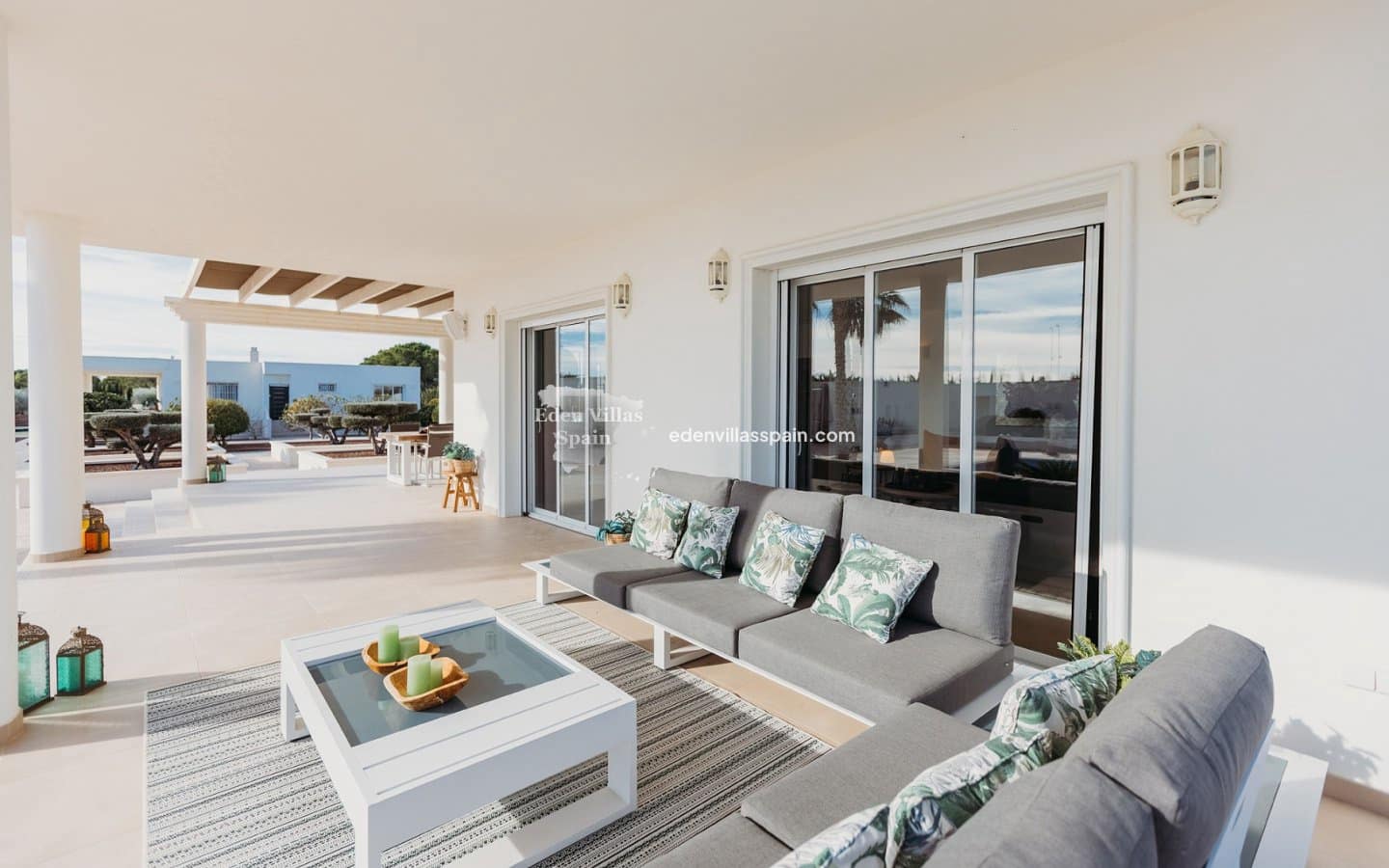 9 soveværelse Finca/Landehus til salg i Santa Pola med swimmingpool - € 2.000.000 (Ref: 9009359)