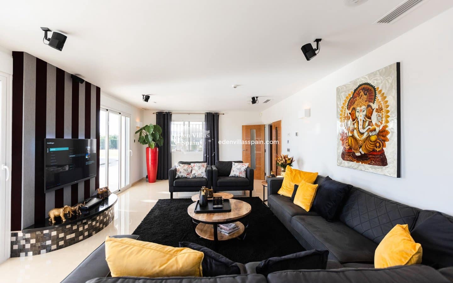 9 soveværelse Finca/Landehus til salg i Santa Pola med swimmingpool - € 2.000.000 (Ref: 9009359)