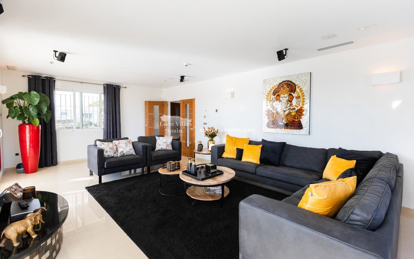 9 soveværelse Finca/Landehus til salg i Santa Pola med swimmingpool - € 2.000.000 (Ref: 9009359)