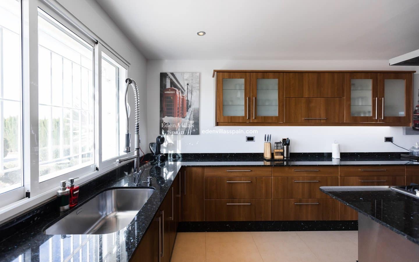 9 soveværelse Finca/Landehus til salg i Santa Pola med swimmingpool - € 2.000.000 (Ref: 9009359)